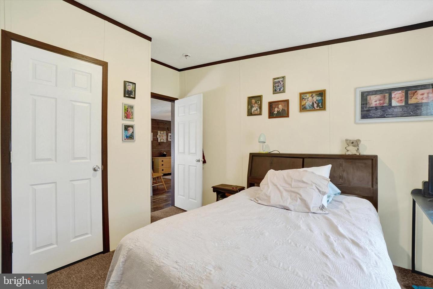 10682 Enfield Rd Property Photo 18