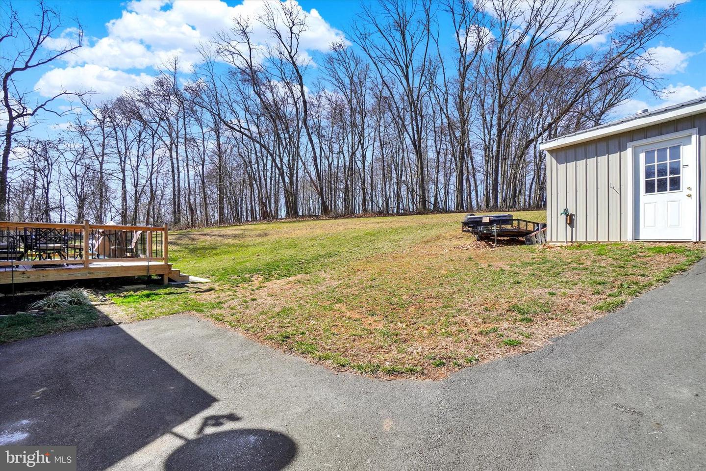 10682 Enfield Rd Property Photo 25