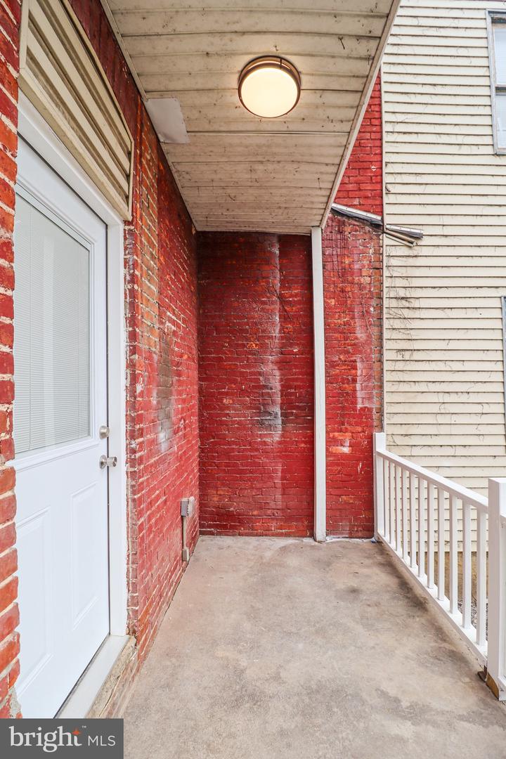 706 W Princess St Property Photo 18