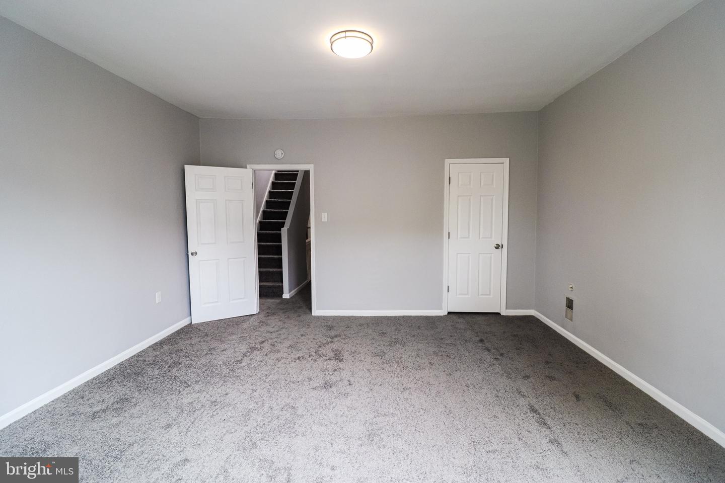 706 W Princess St Property Photo 23