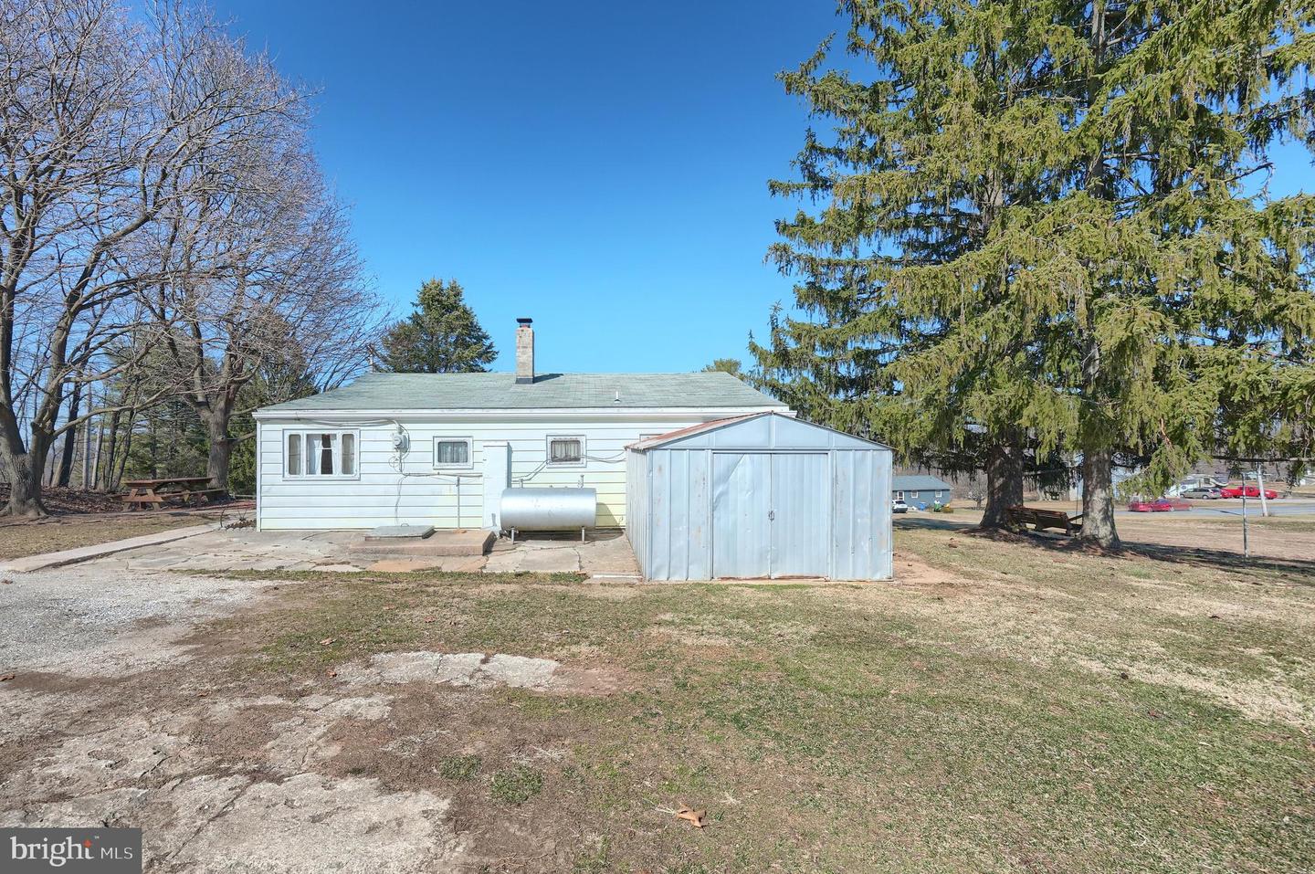 2237 Ridge Rd Property Photo 8