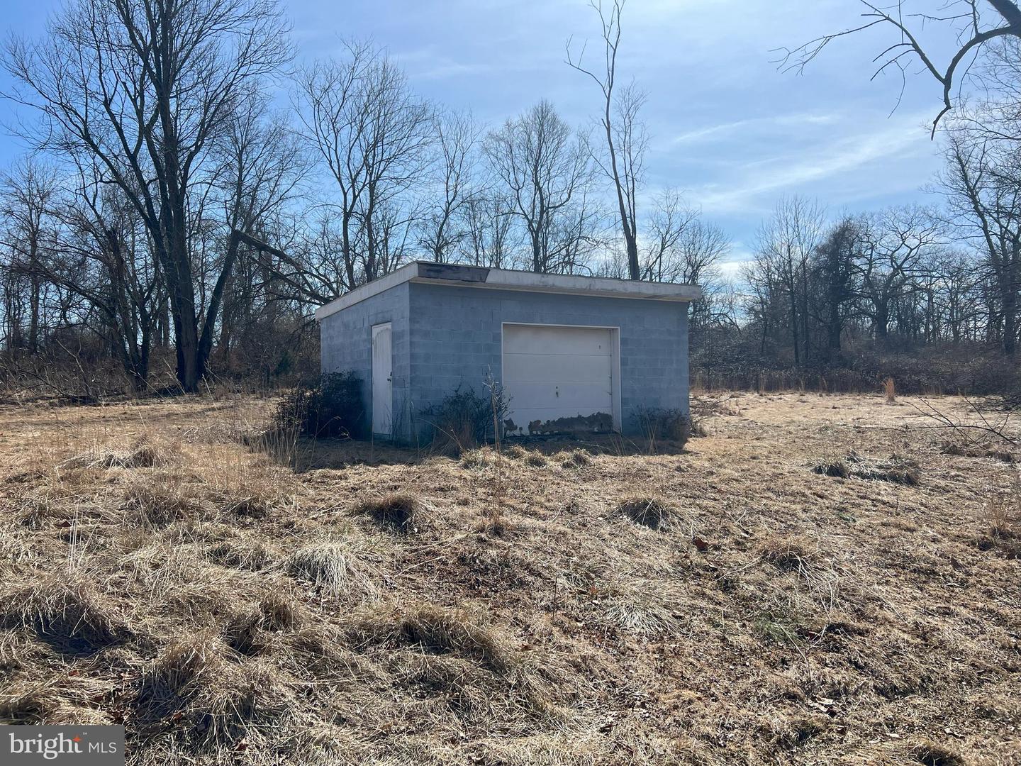 1079 Limekiln Rd Property Photo 7