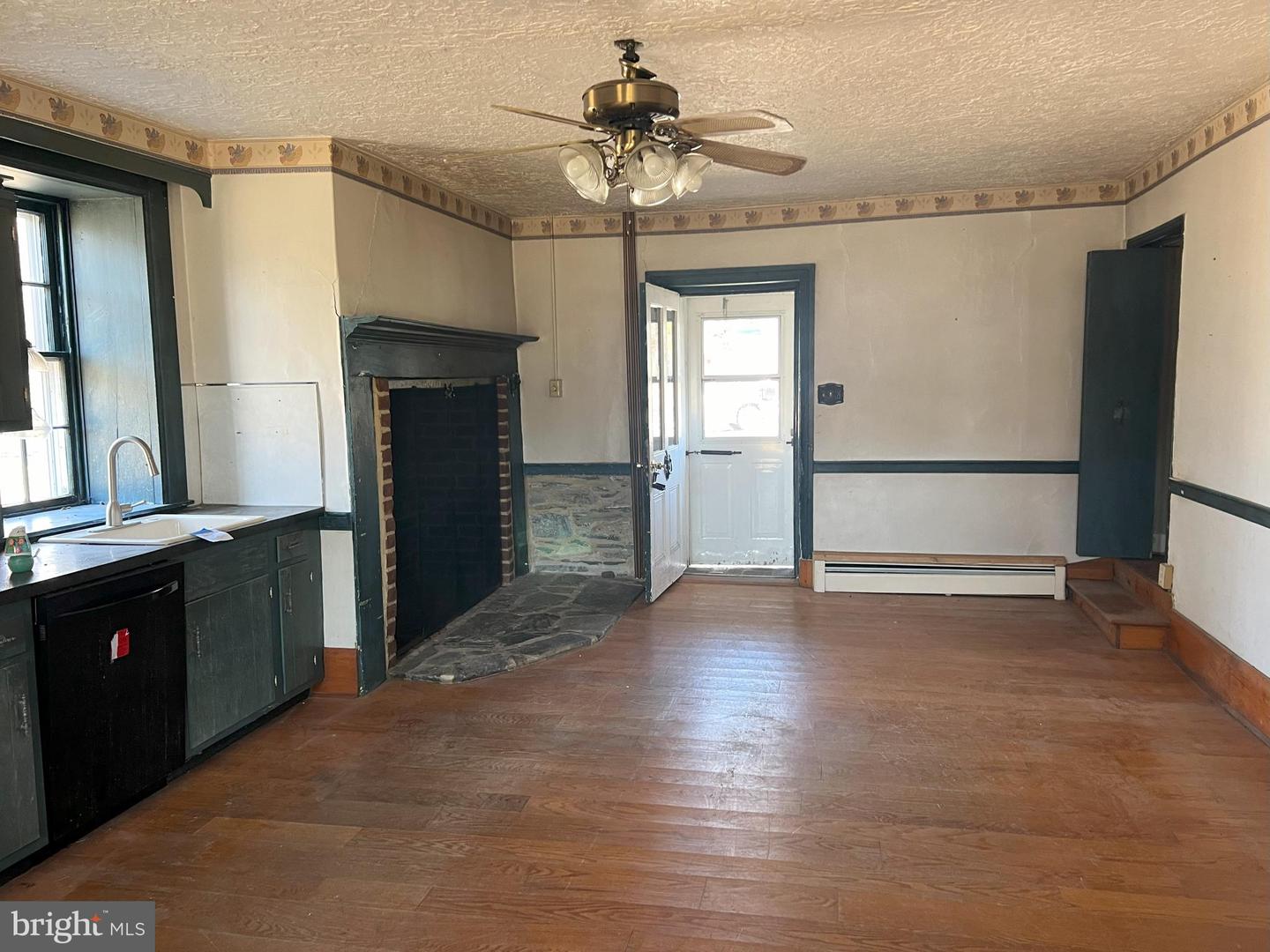 1079 Limekiln Rd Property Photo 11