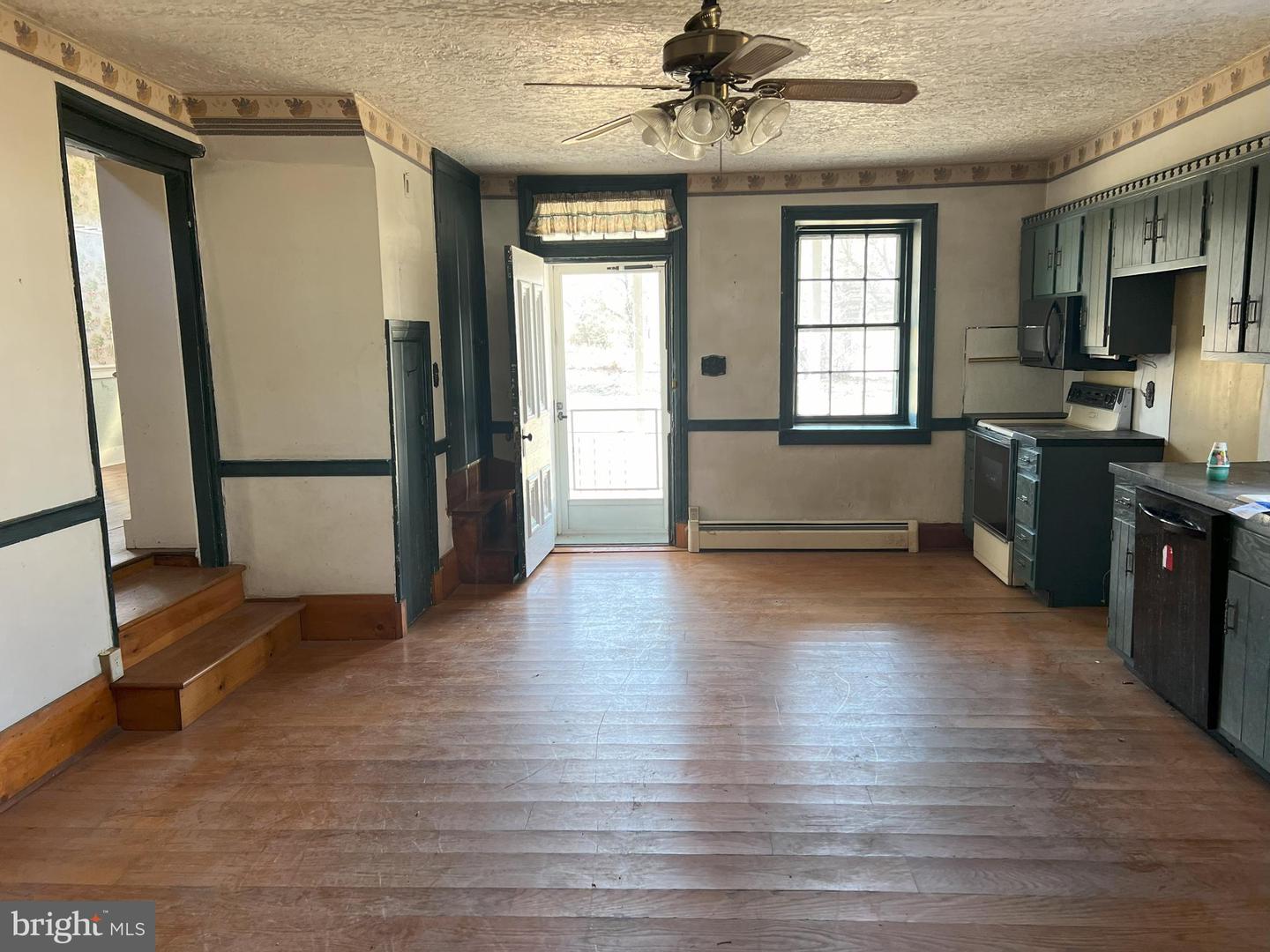 1079 Limekiln Rd Property Photo 13