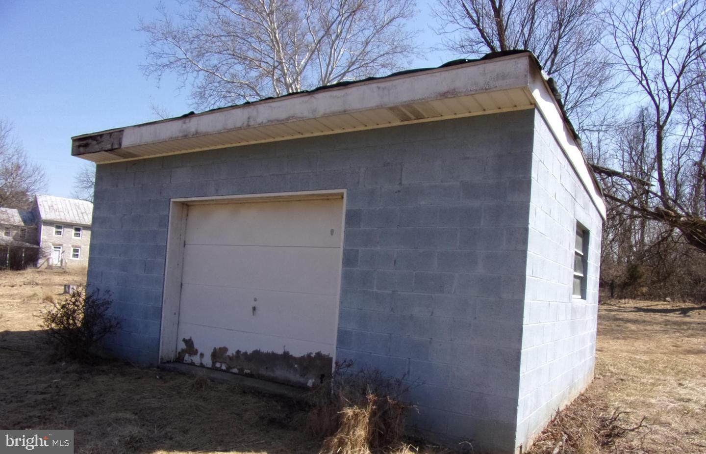 1079 Limekiln Rd Property Photo 31