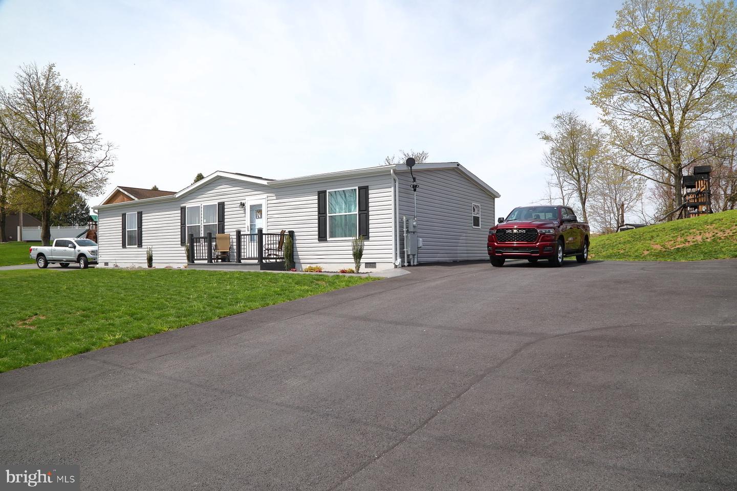 3531 Emig School Rd Property Photo 1