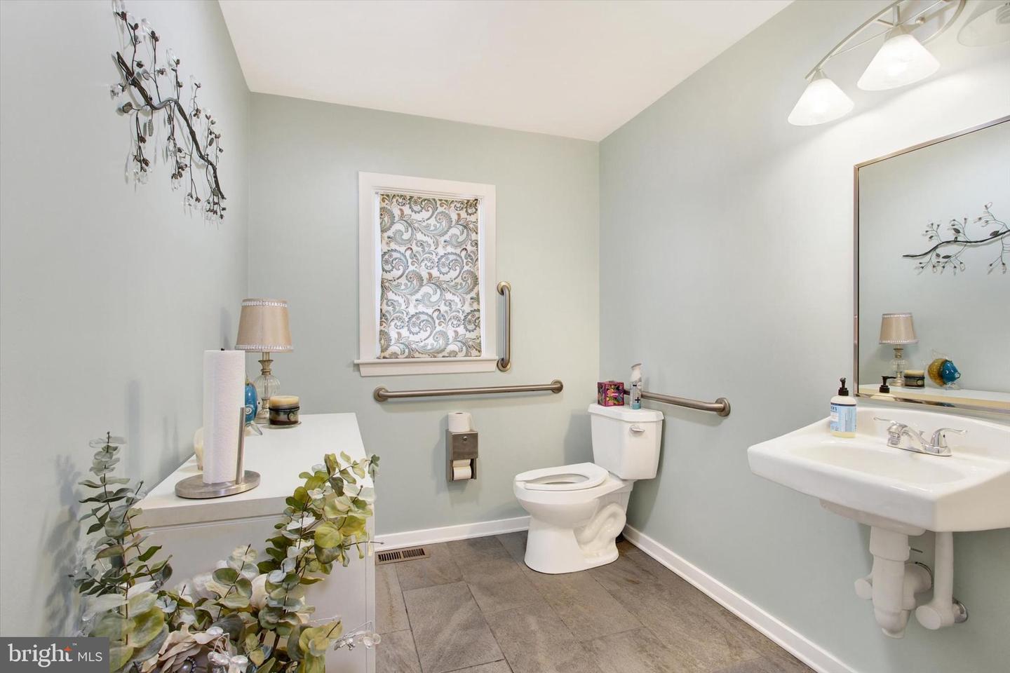 1401 Baltimore St Property Photo 23