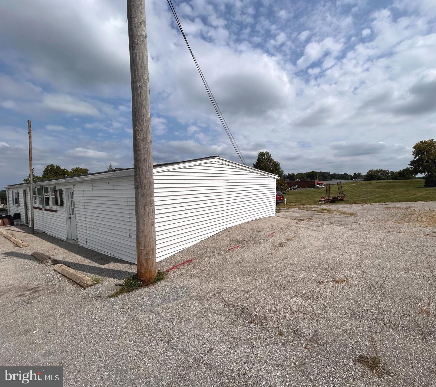 209 N Main St Property Photo 2