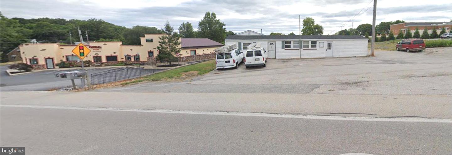 209 N Main St Property Photo 4