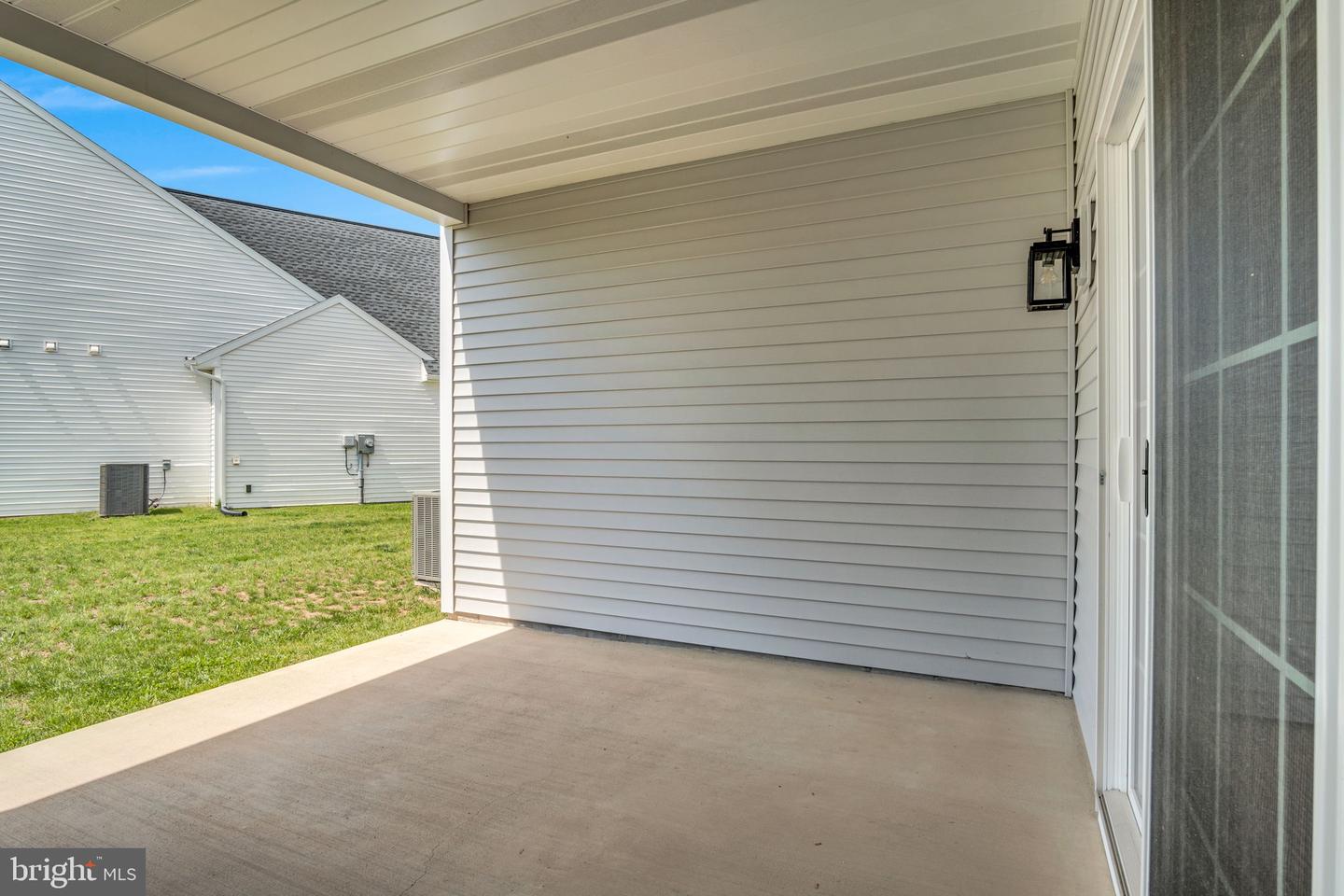 907 Shadowbrooke Dr Property Photo 3