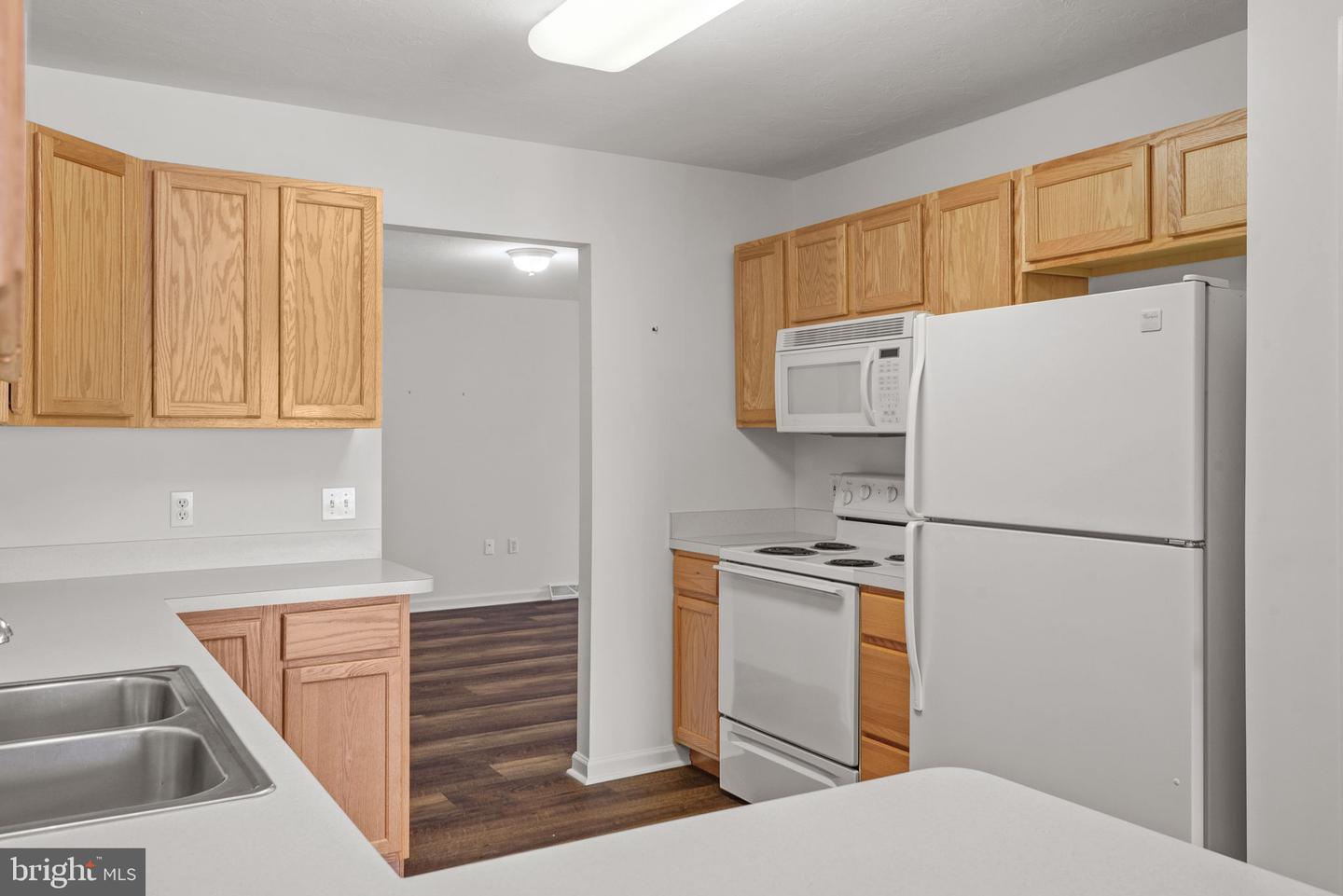 6823 Seneca Ridge Dr Property Photo 11