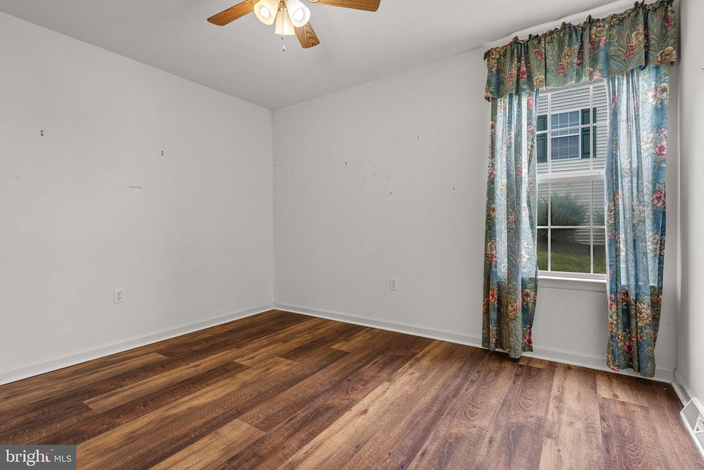 6823 Seneca Ridge Dr Property Photo 20