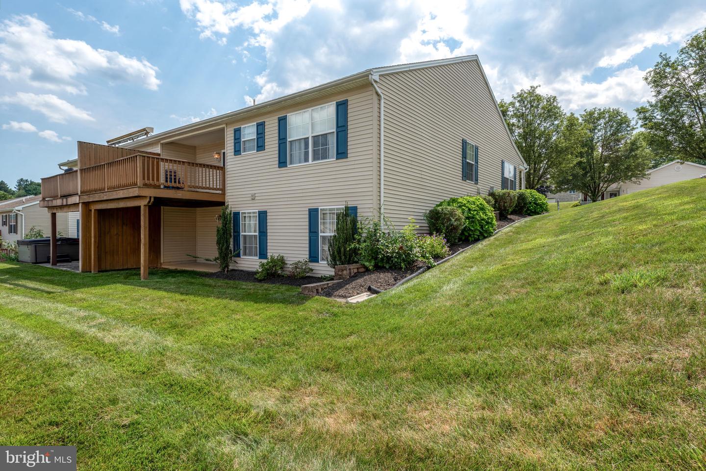 6823 Seneca Ridge Dr Property Photo 30