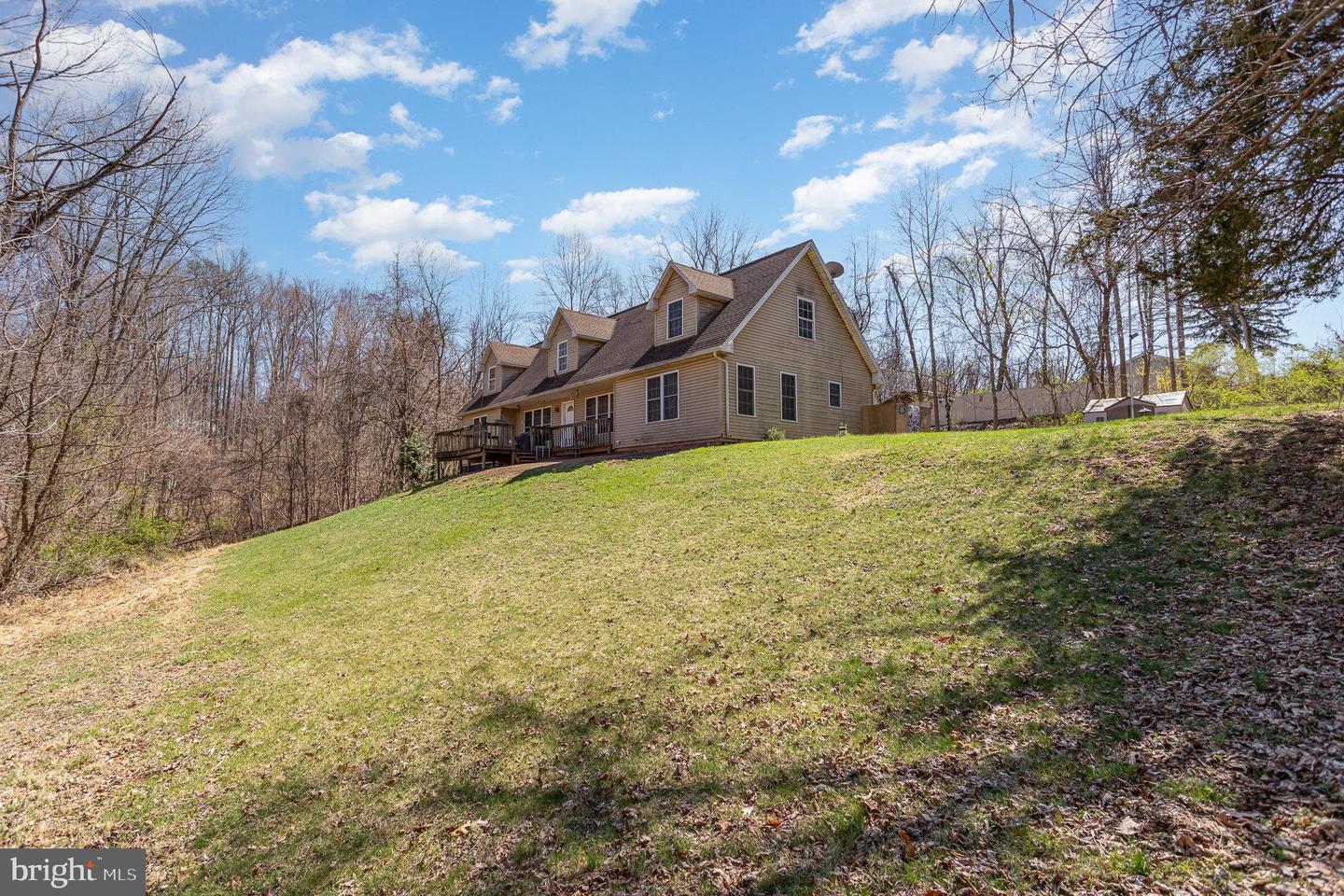 25 Hake Rd Property Photo 5