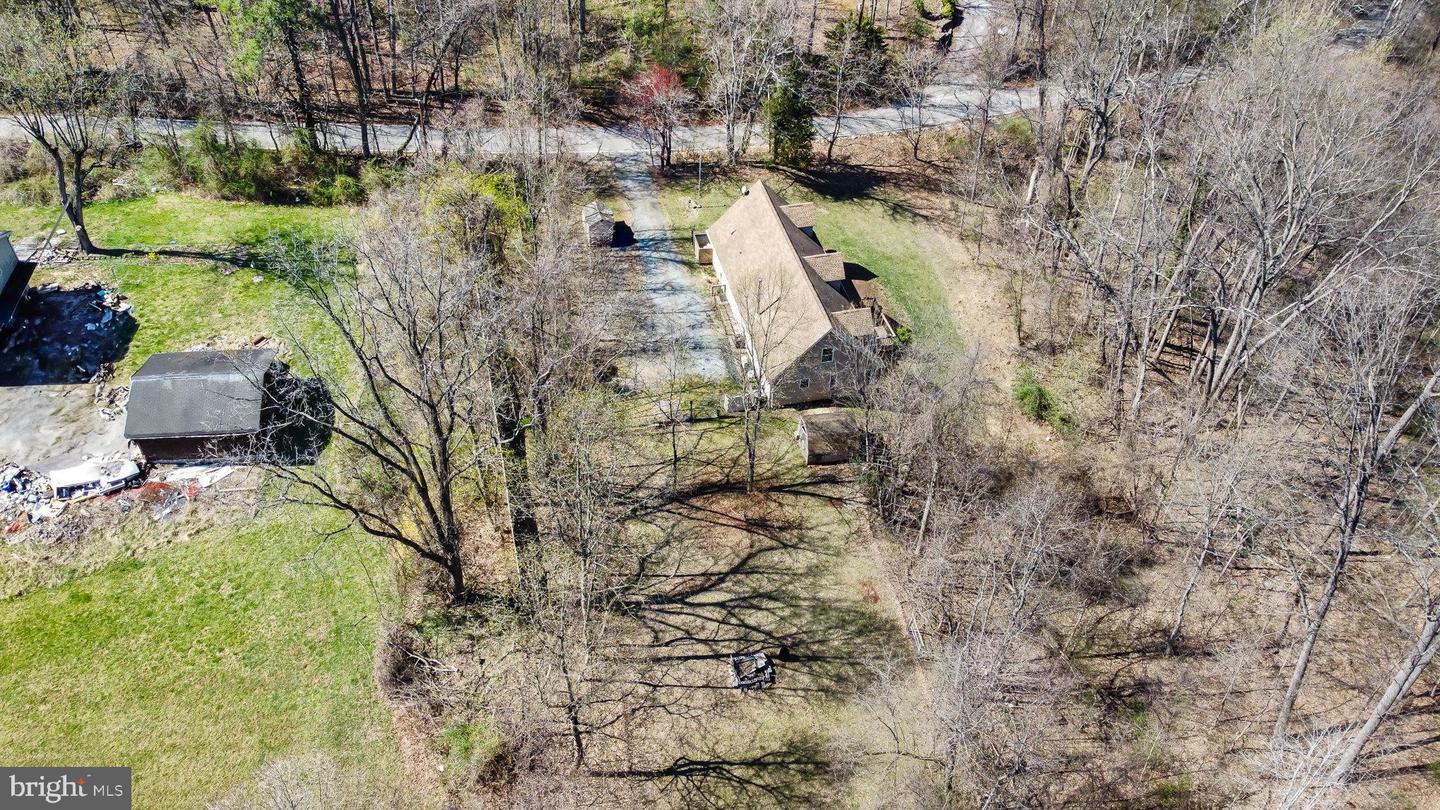 25 Hake Rd Property Photo 13