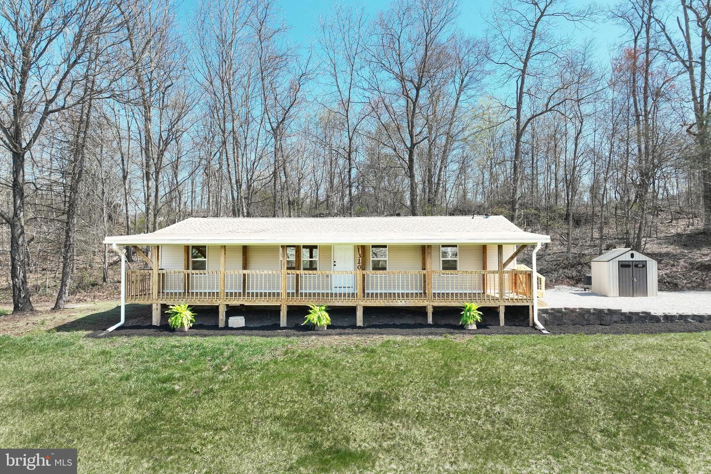 1320 Erney Rd Property Photo 3