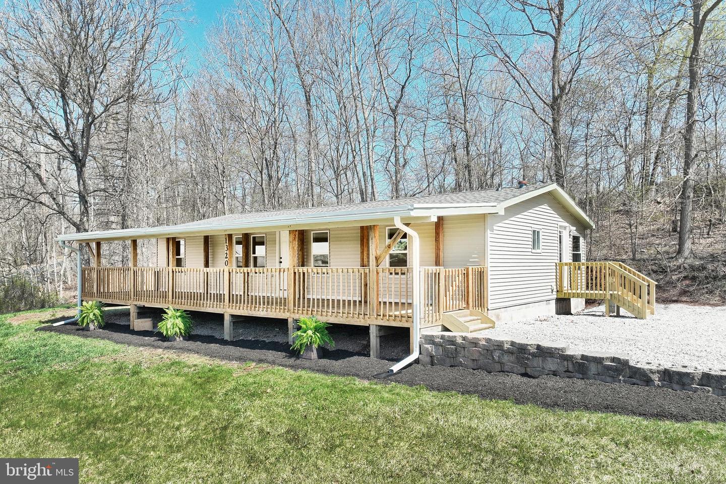 1320 Erney Rd Property Photo 4