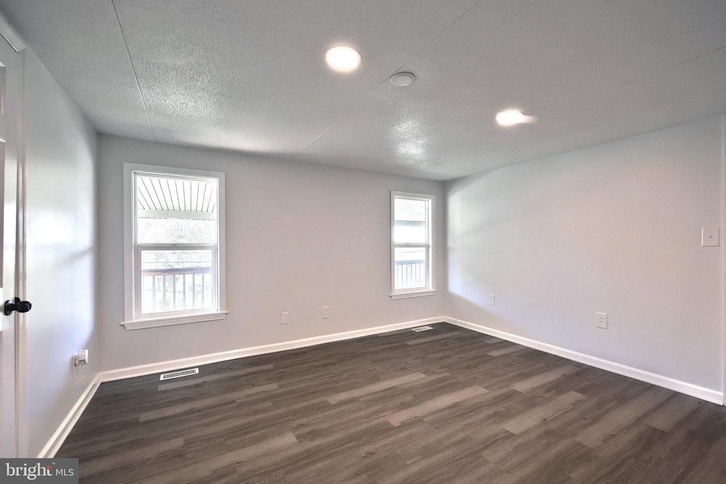 1320 Erney Rd Property Photo 24