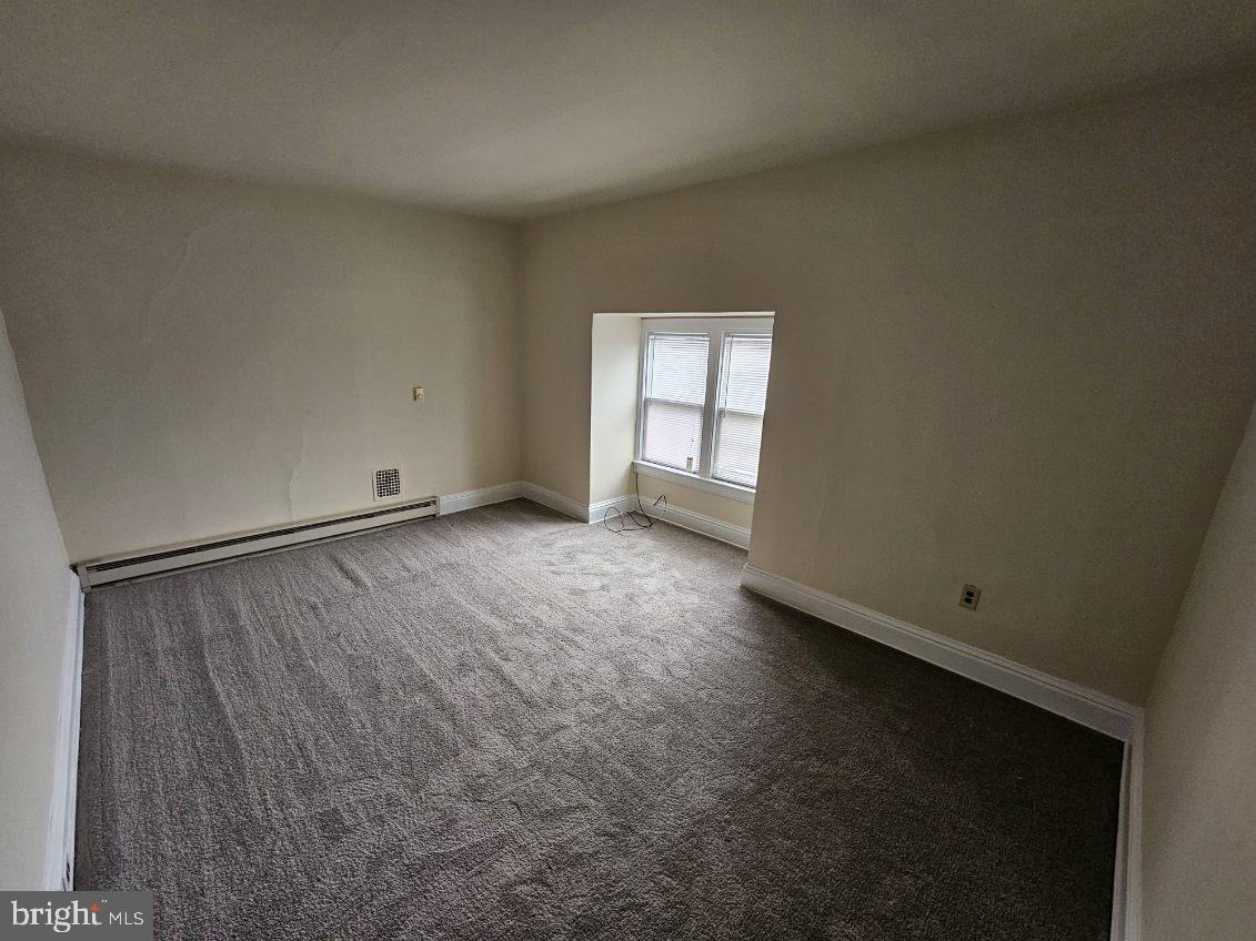 1294 W Princess St Property Photo 6