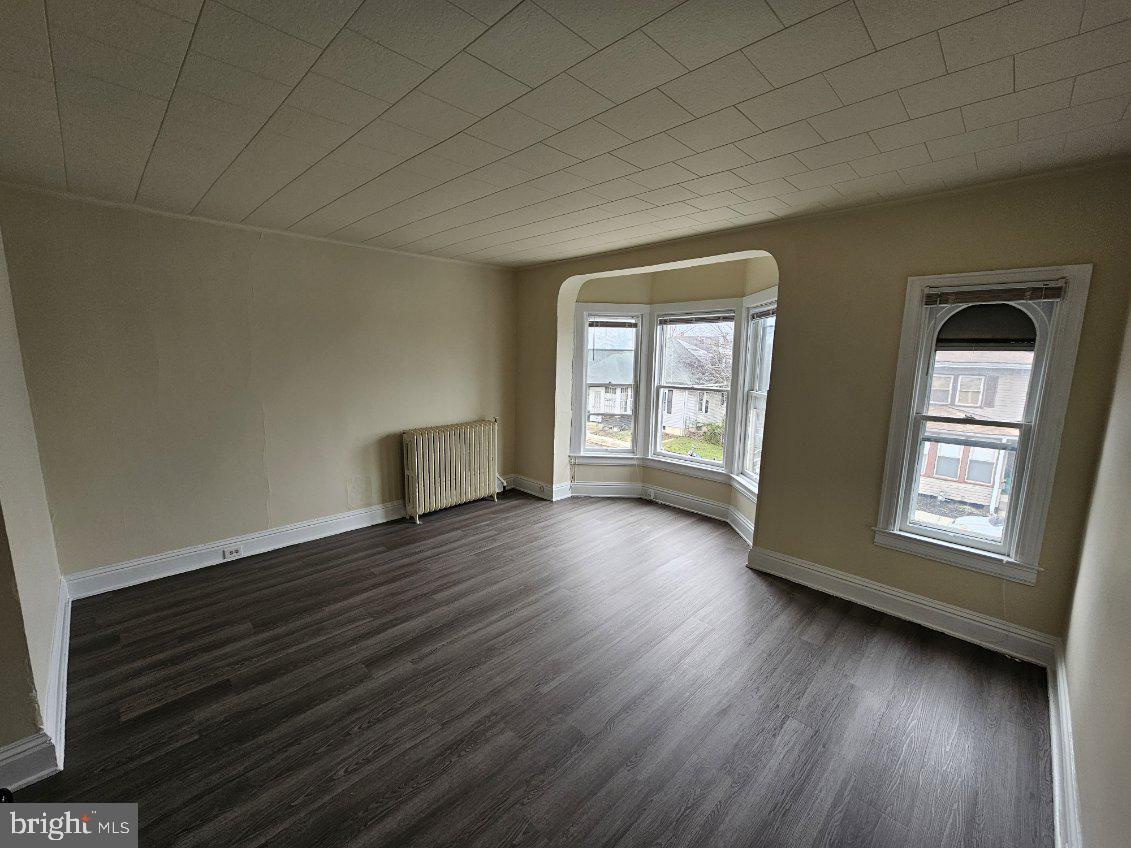 1294 W Princess St Property Photo 8
