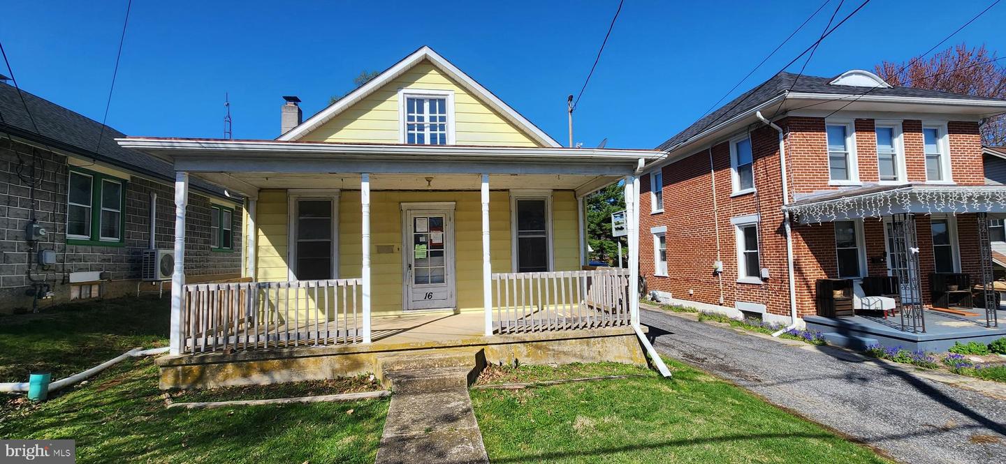 16 N Main St Property Photo