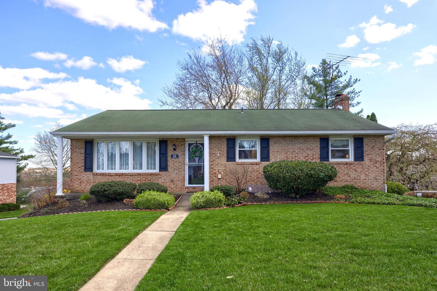 112 Skyview Dr Property Photo