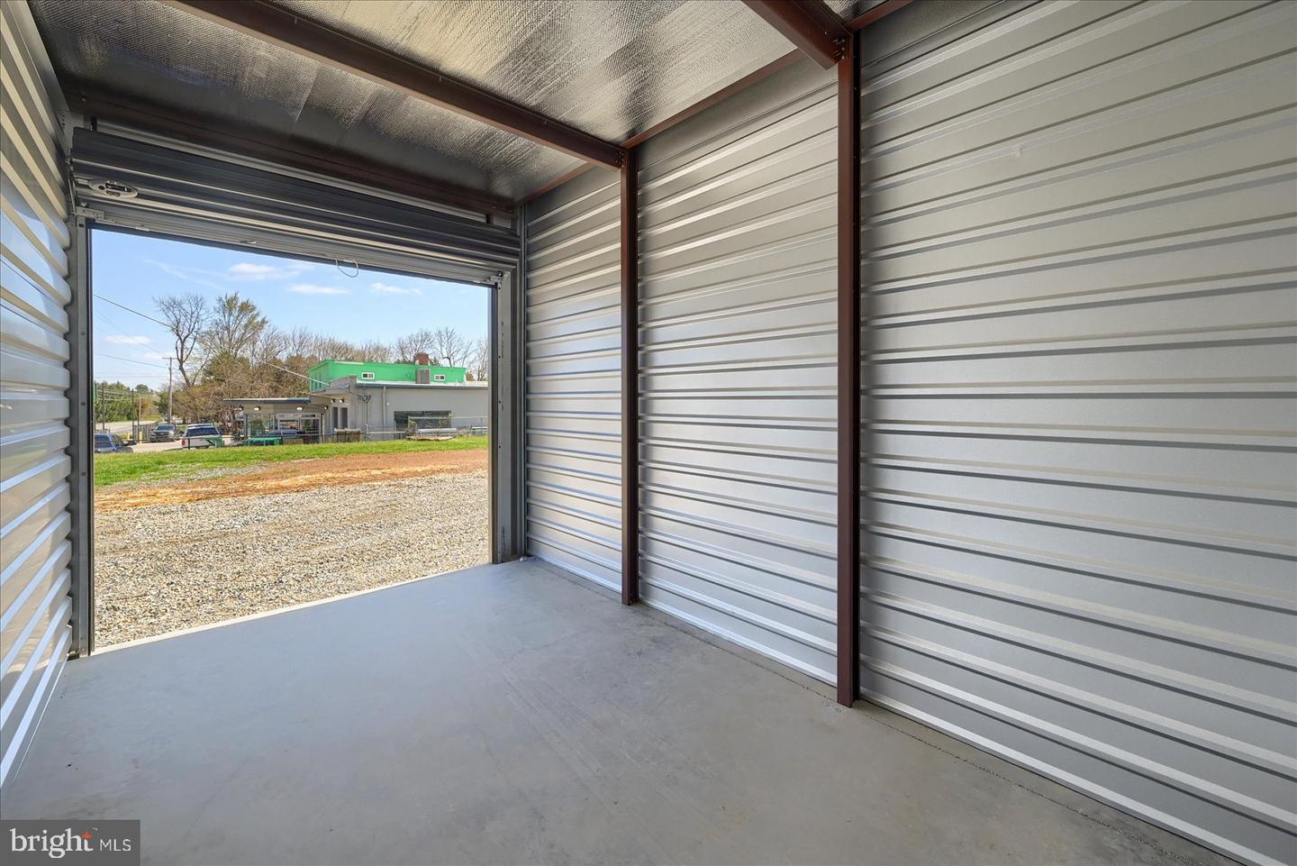 6782 Lincoln Hwy W Property Photo 15