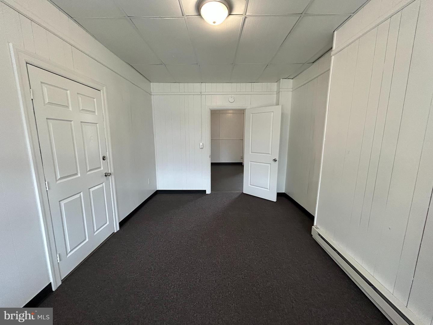 919 S Queen St Property Photo 14