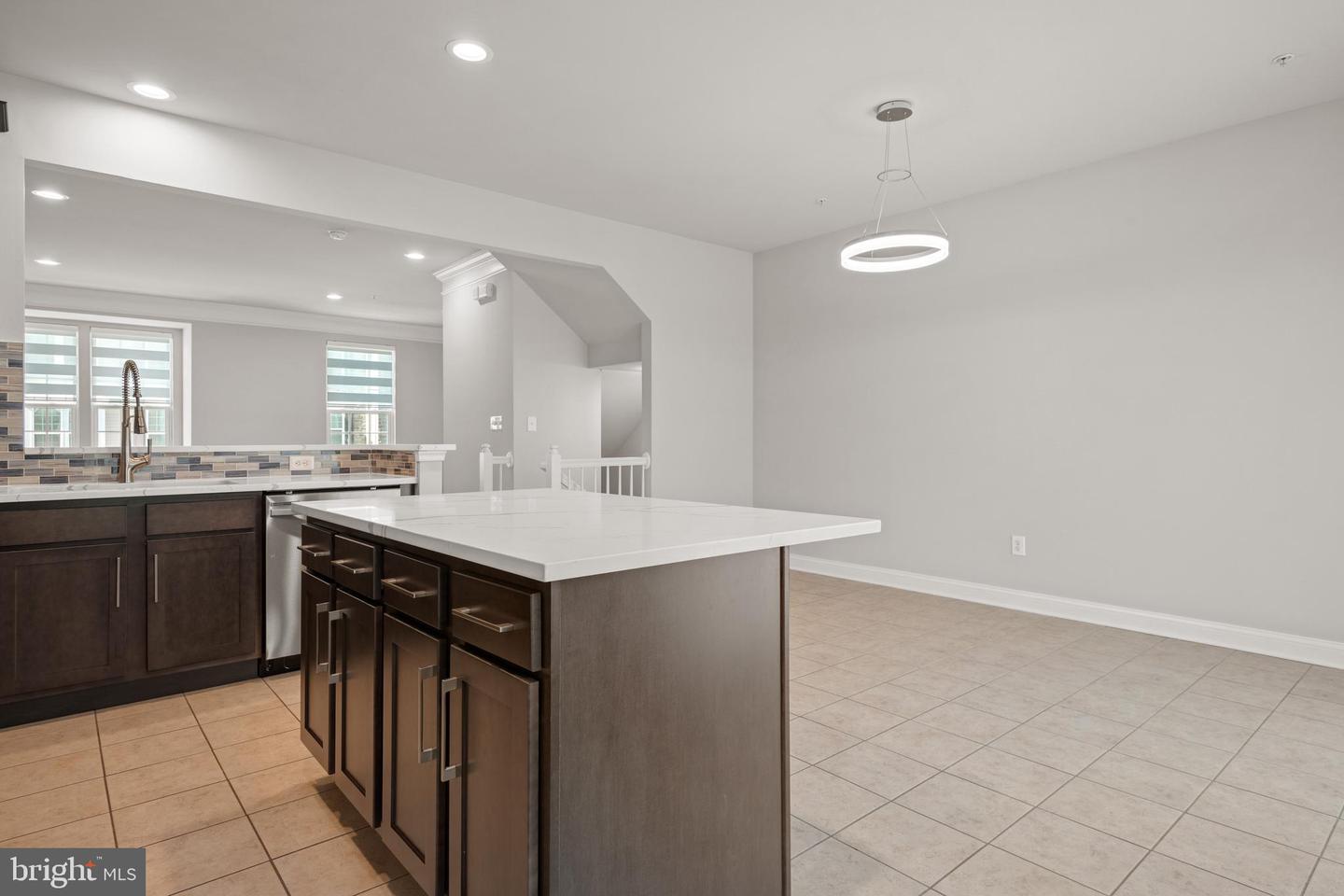 1272 Elderslie Ln #92 Property Photo 7