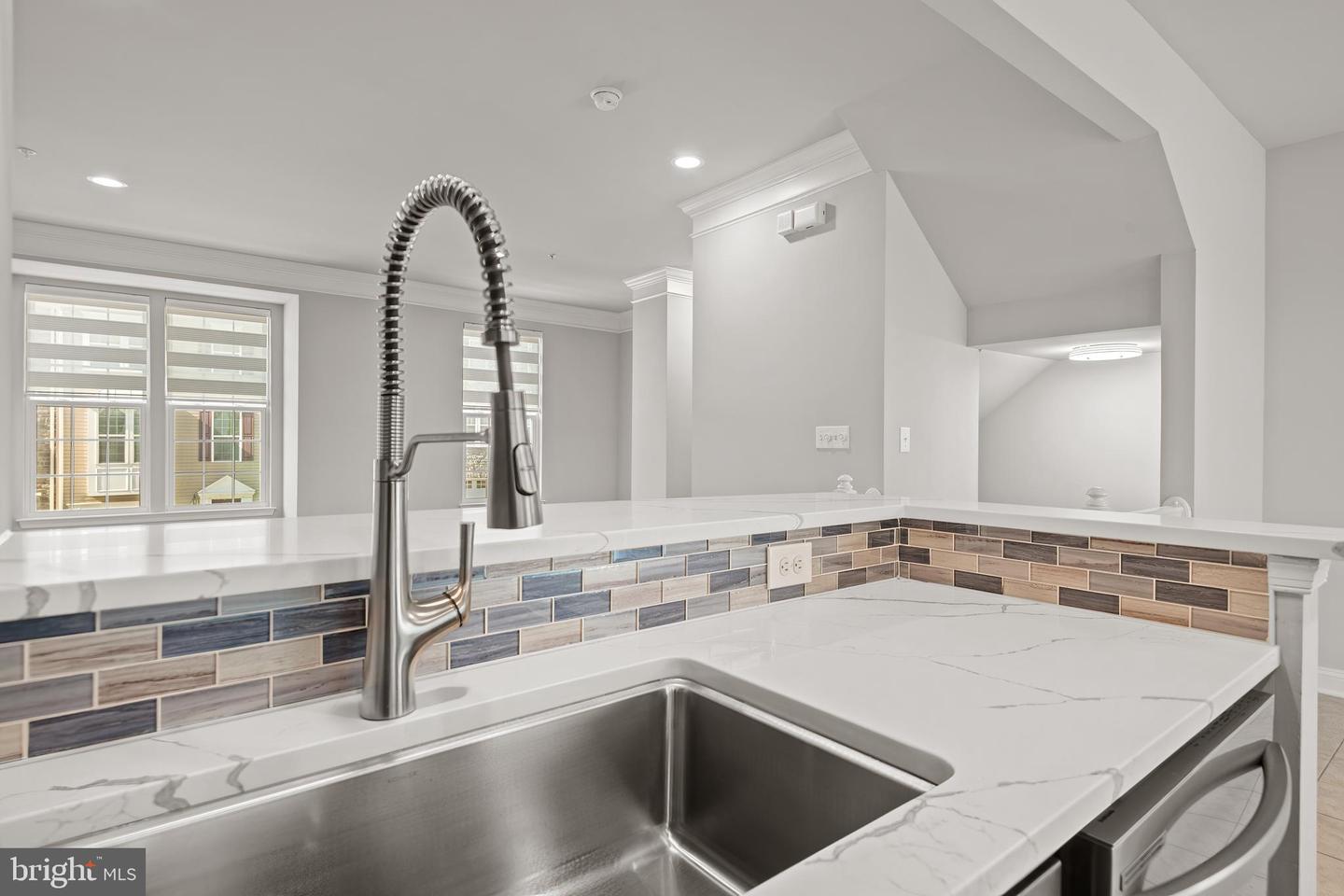 1272 Elderslie Ln #92 Property Photo 11