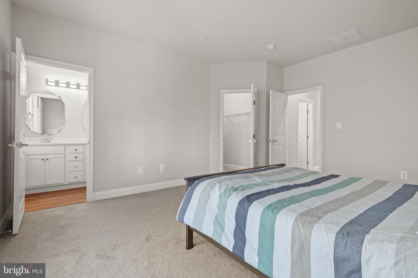 1272 Elderslie Ln #92 Property Photo 19