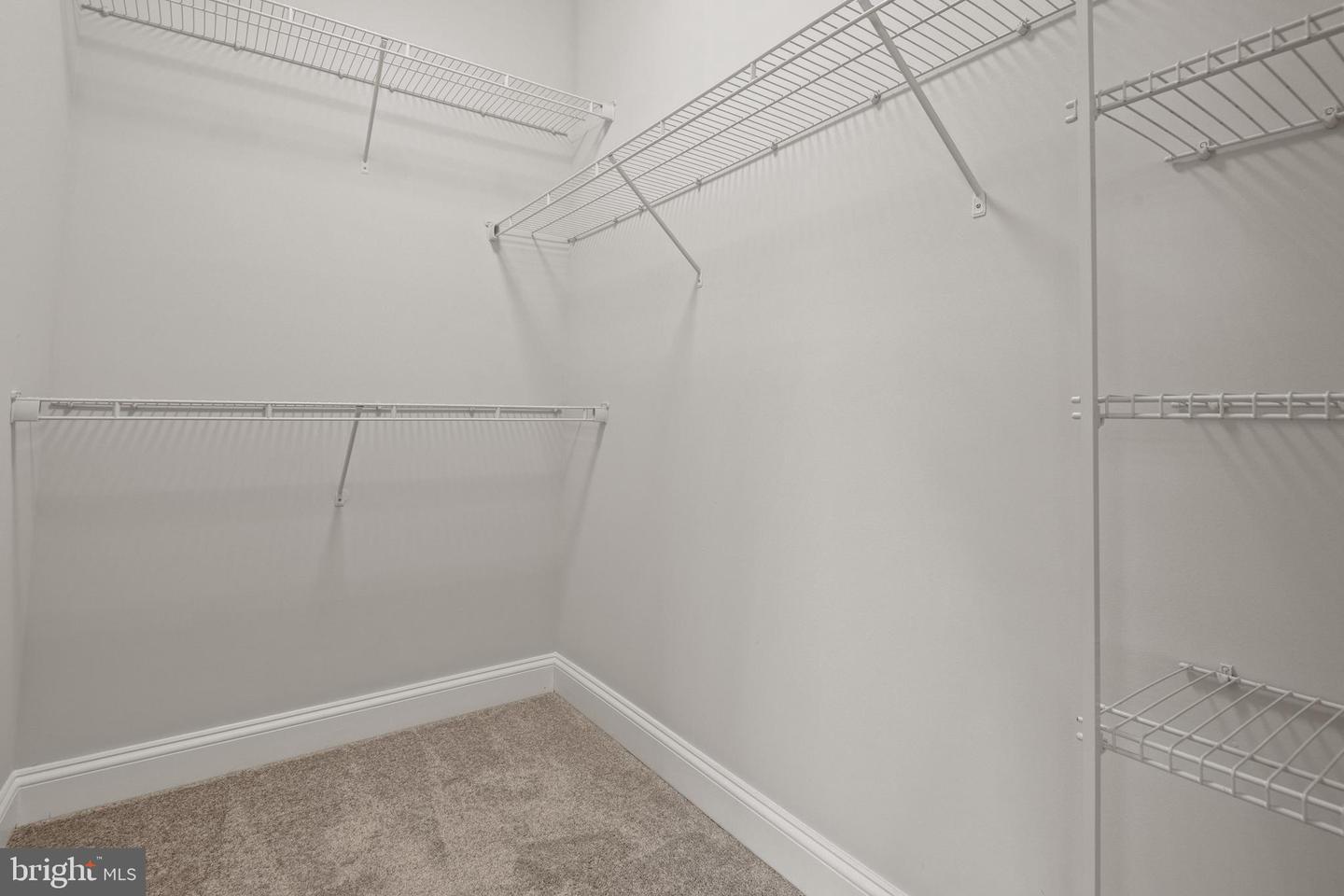 1272 Elderslie Ln #92 Property Photo 20