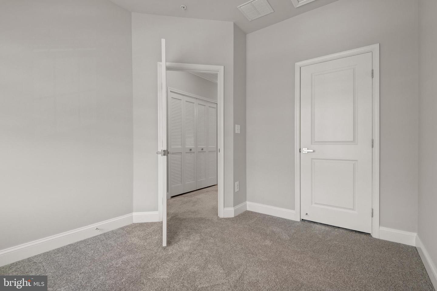 1272 Elderslie Ln #92 Property Photo 24