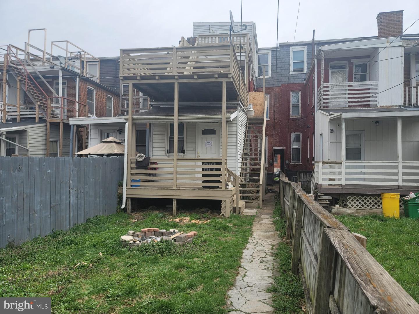 819 Linden Ave Property Photo 12