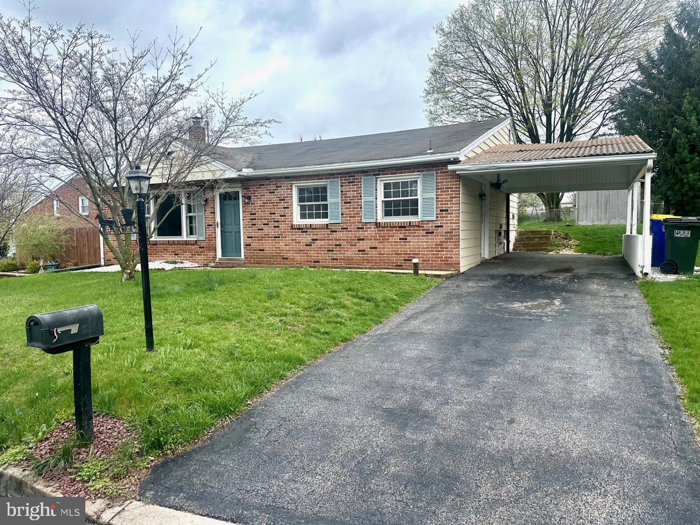 864 Old Taxville Rd Property Photo