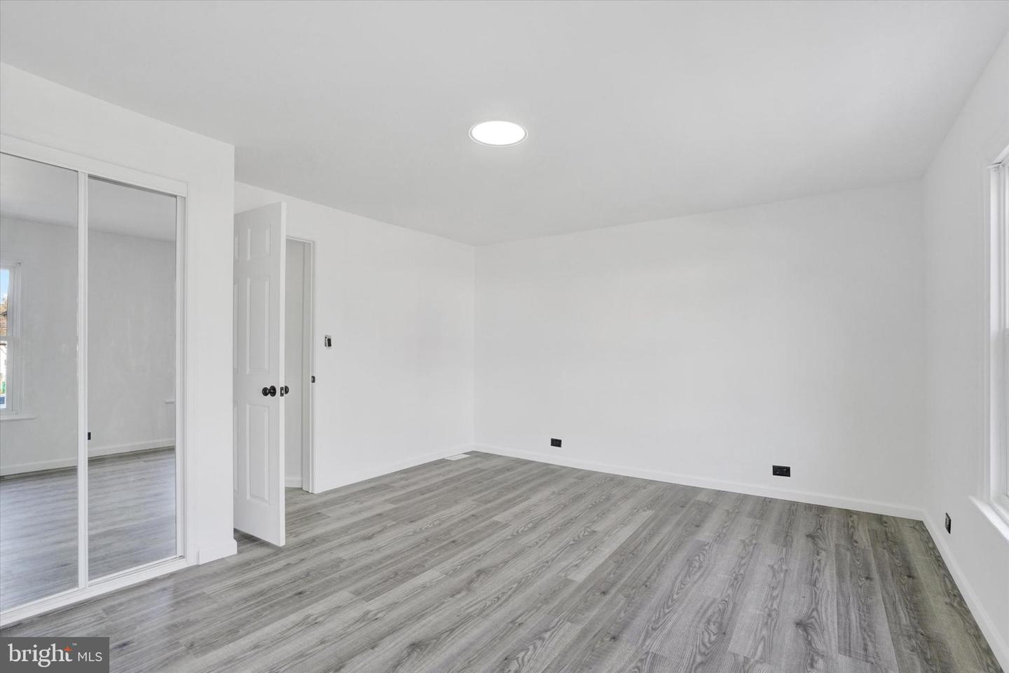 364 Norway St Property Photo 17