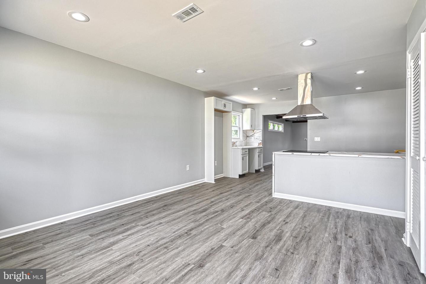 451 Moul Ave Property Photo 11