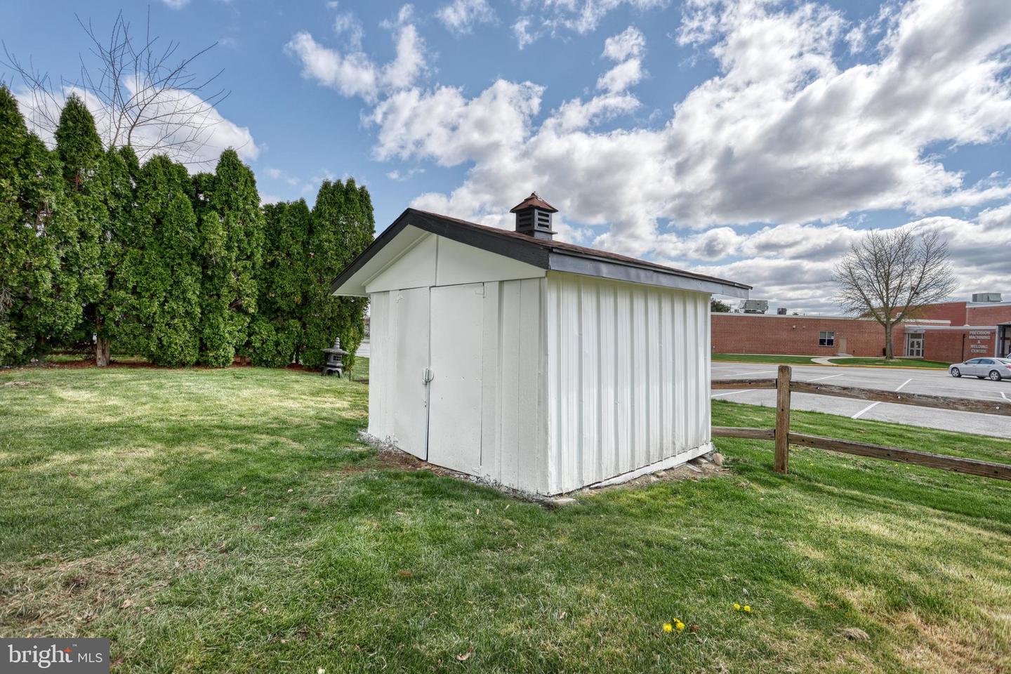 451 Moul Ave Property Photo 74