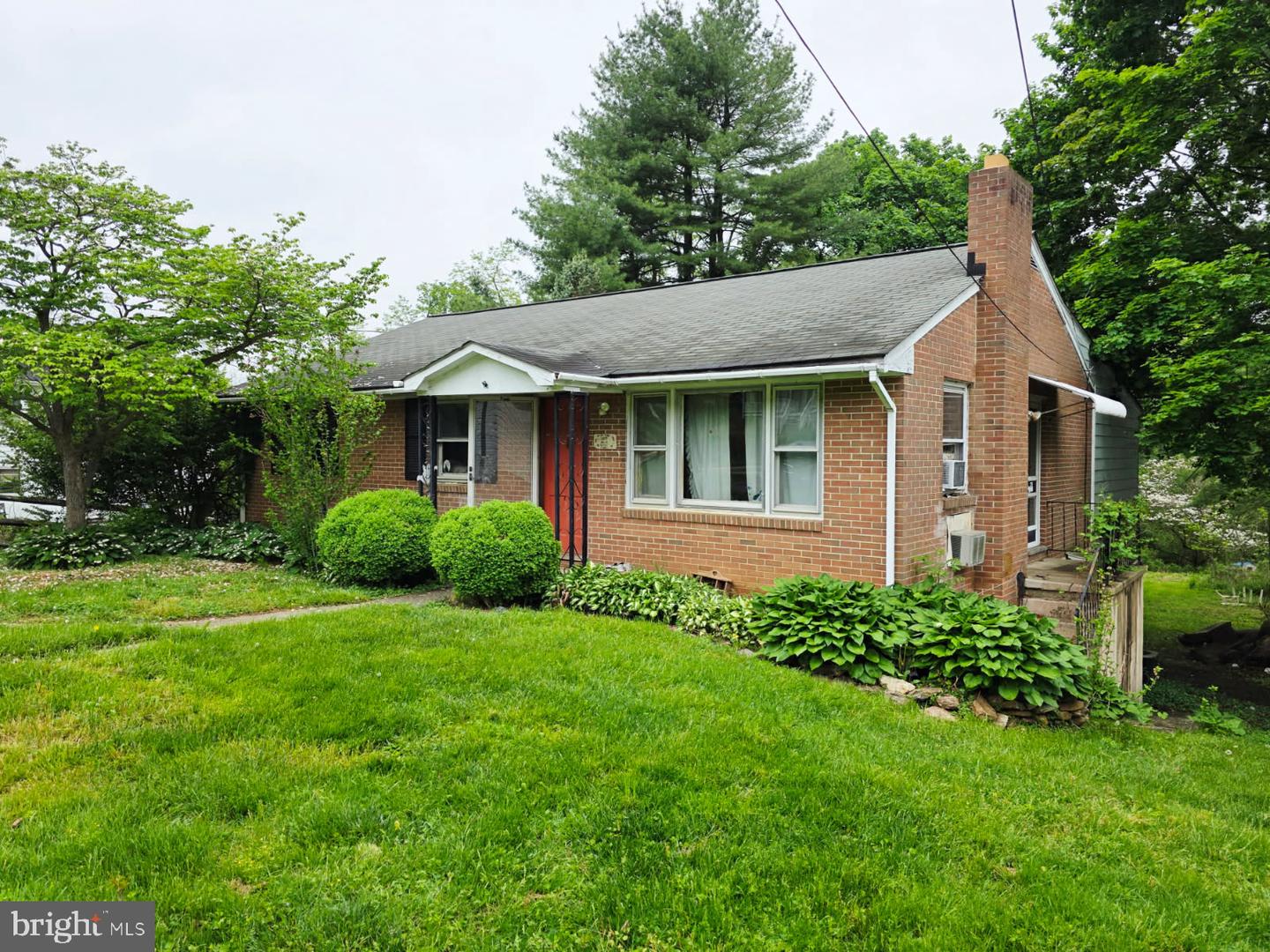 217 Main St Property Photo 1
