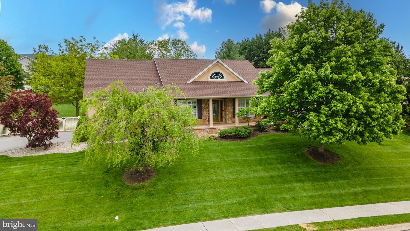 1222 Brian Ln Property Photo 4