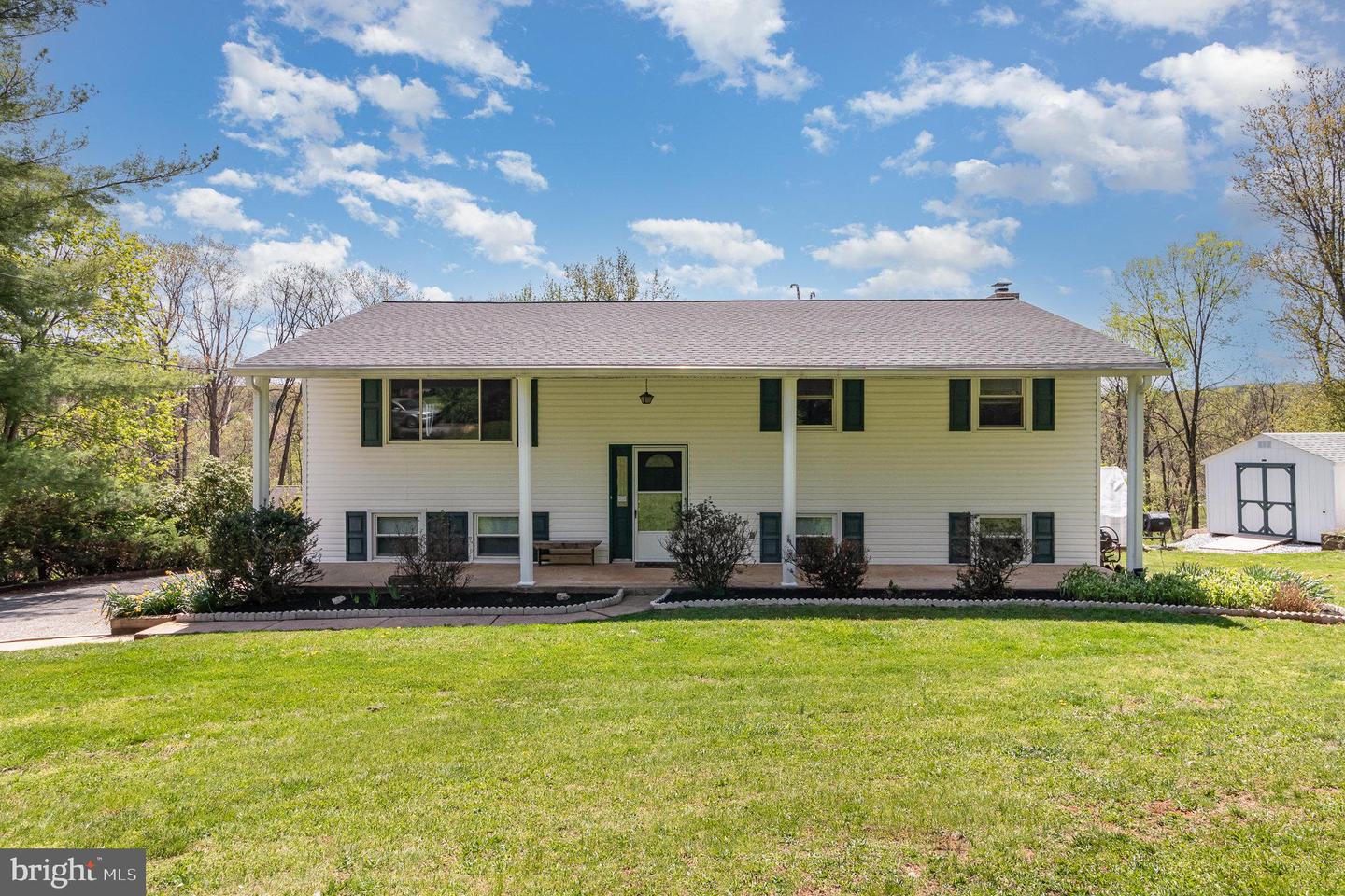 80 Wedgewood Cir Property Photo