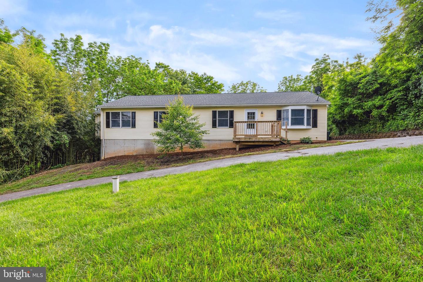 16 RED OAK TRL