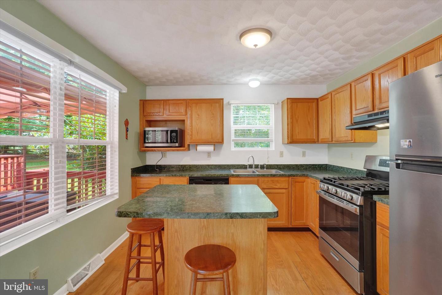 171 Berkshire Ln Property Photo 12