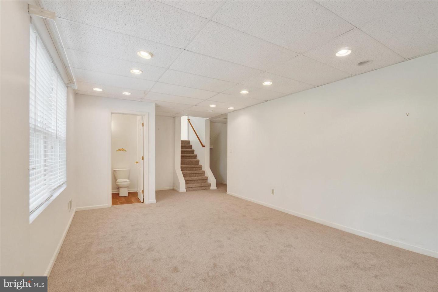 171 Berkshire Ln Property Photo 17