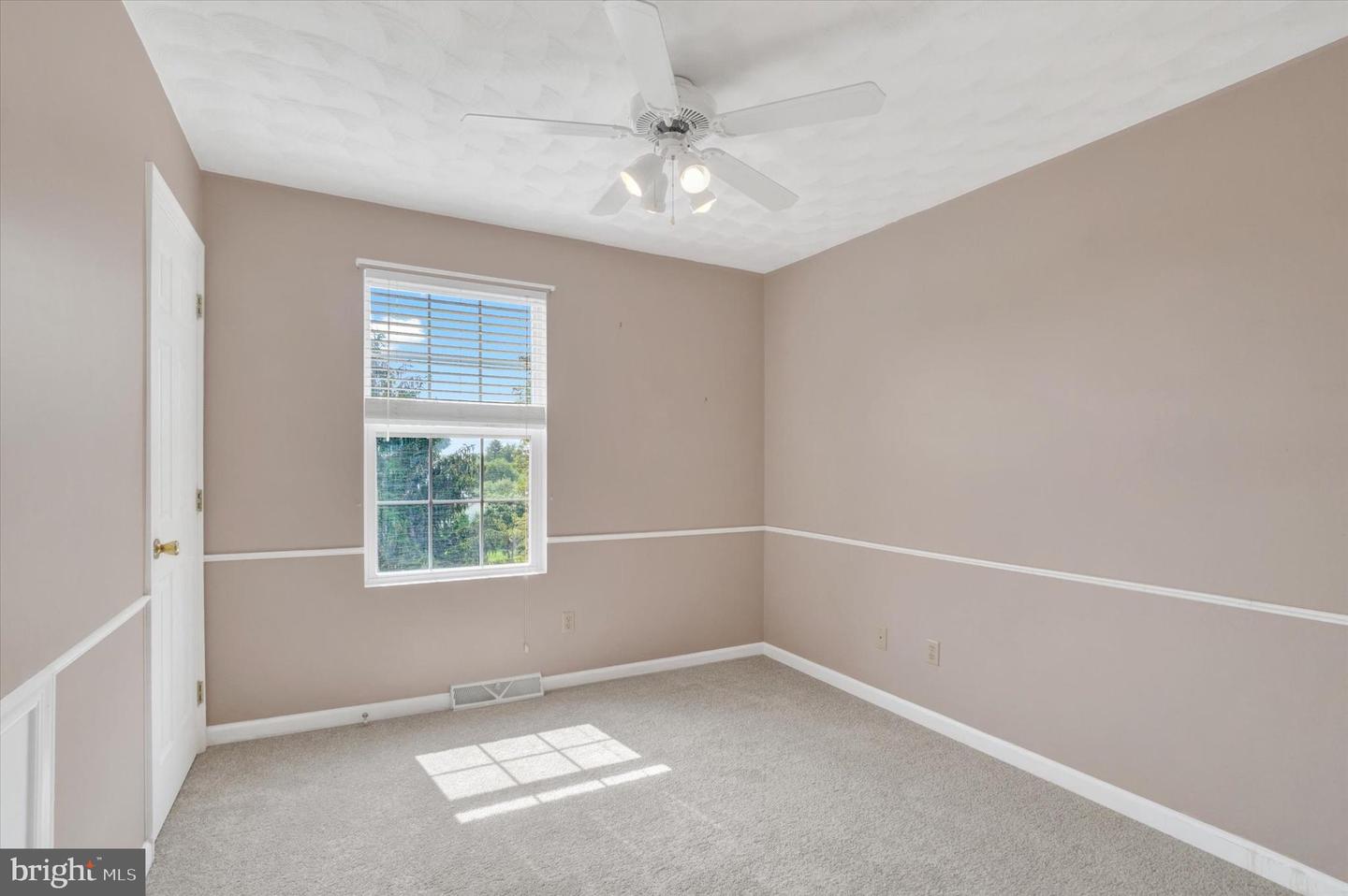 171 Berkshire Ln Property Photo 23