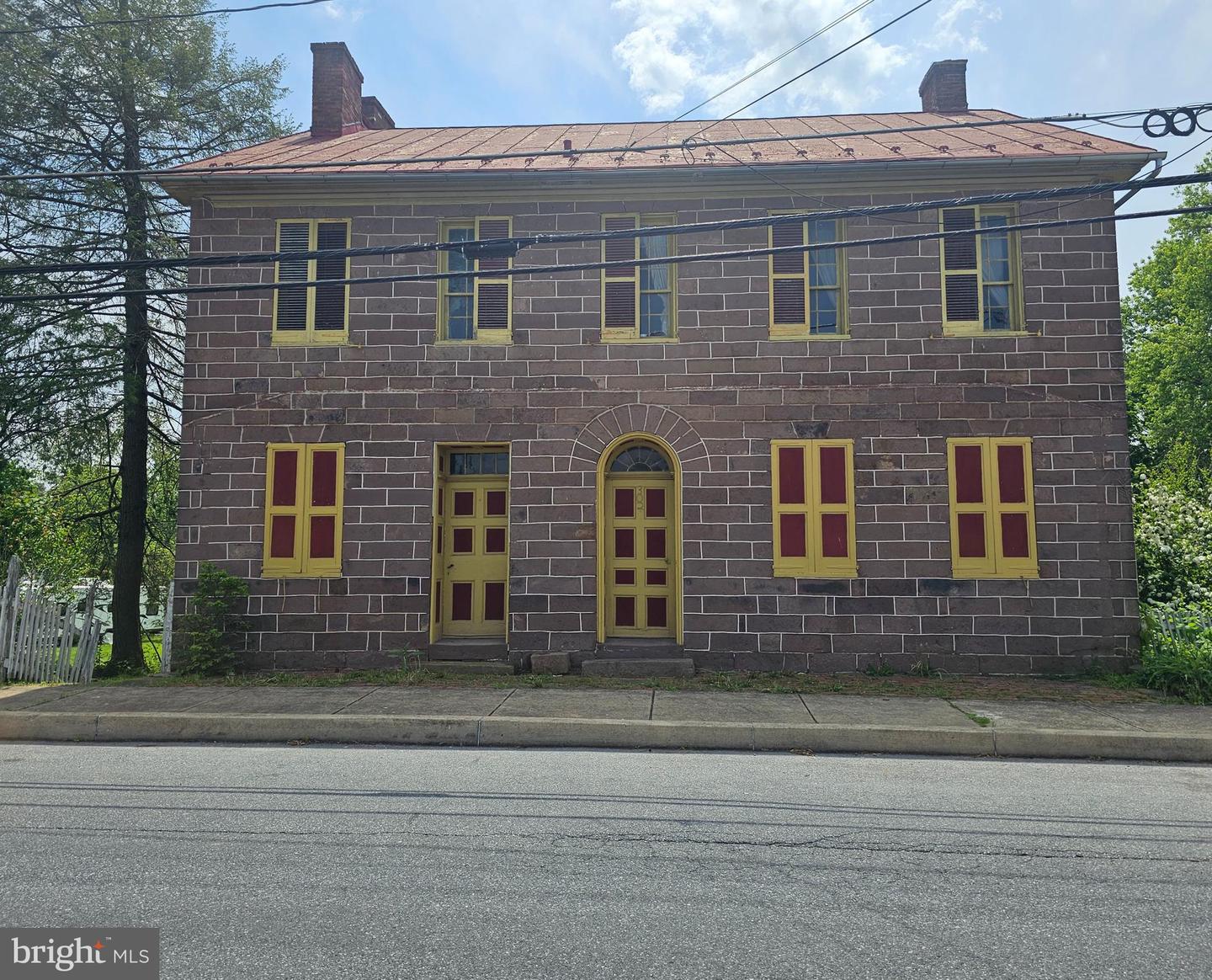 302 W Front St Property Photo