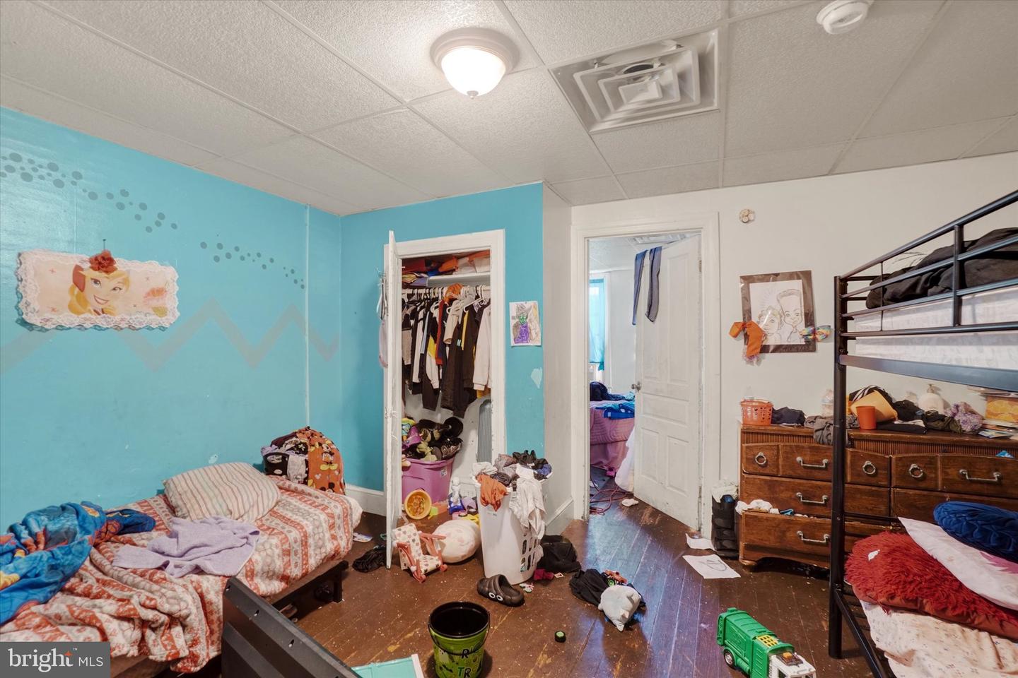665 E Philadelphia St Property Photo 14