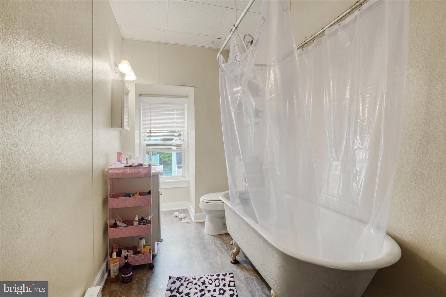 665 E Philadelphia St Property Photo 20