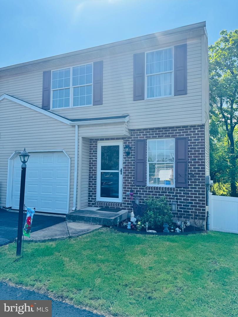 1833 Wyatt Cir Property Photo 1