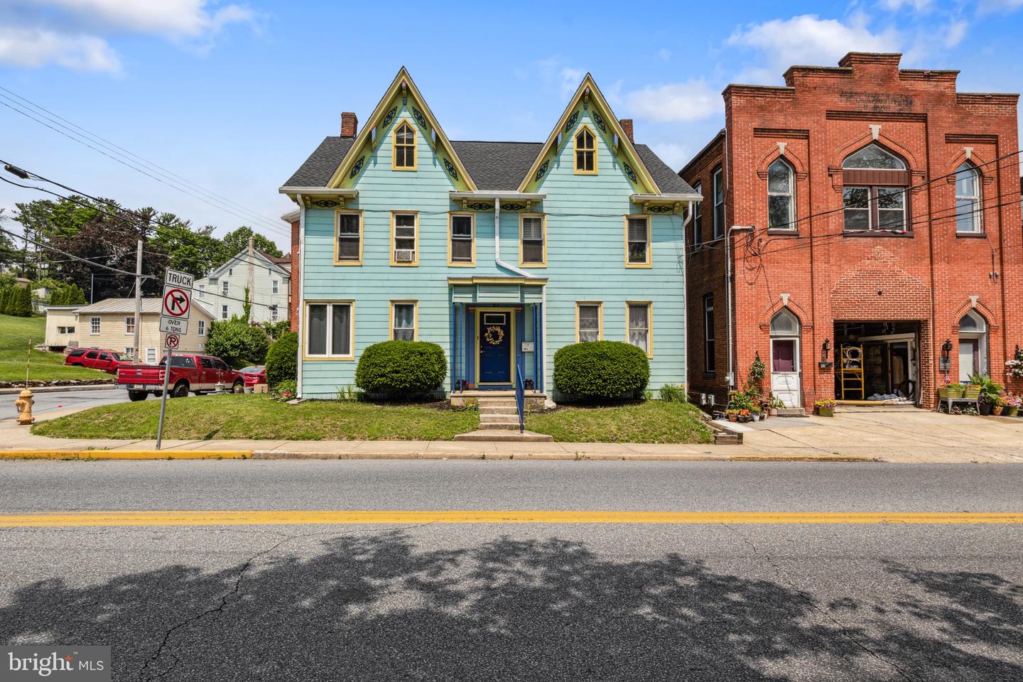 74 S Main St Property Photo 1